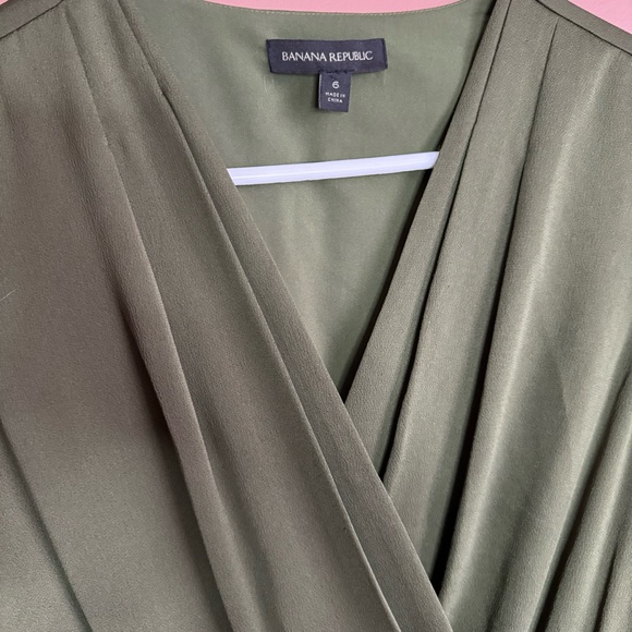 Banana Republic Pleated “wrap” Dress - Picture 5 of 9